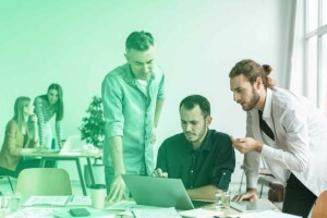 How To Write A Medical Staff Meeting Agenda + Template